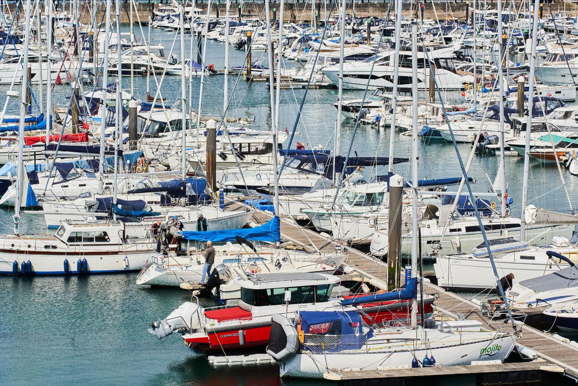 Harbour Breeze - Contemporary Waterside Bolthole On Torquay'S Iconic Marina Apartment ภายนอก รูปภาพ